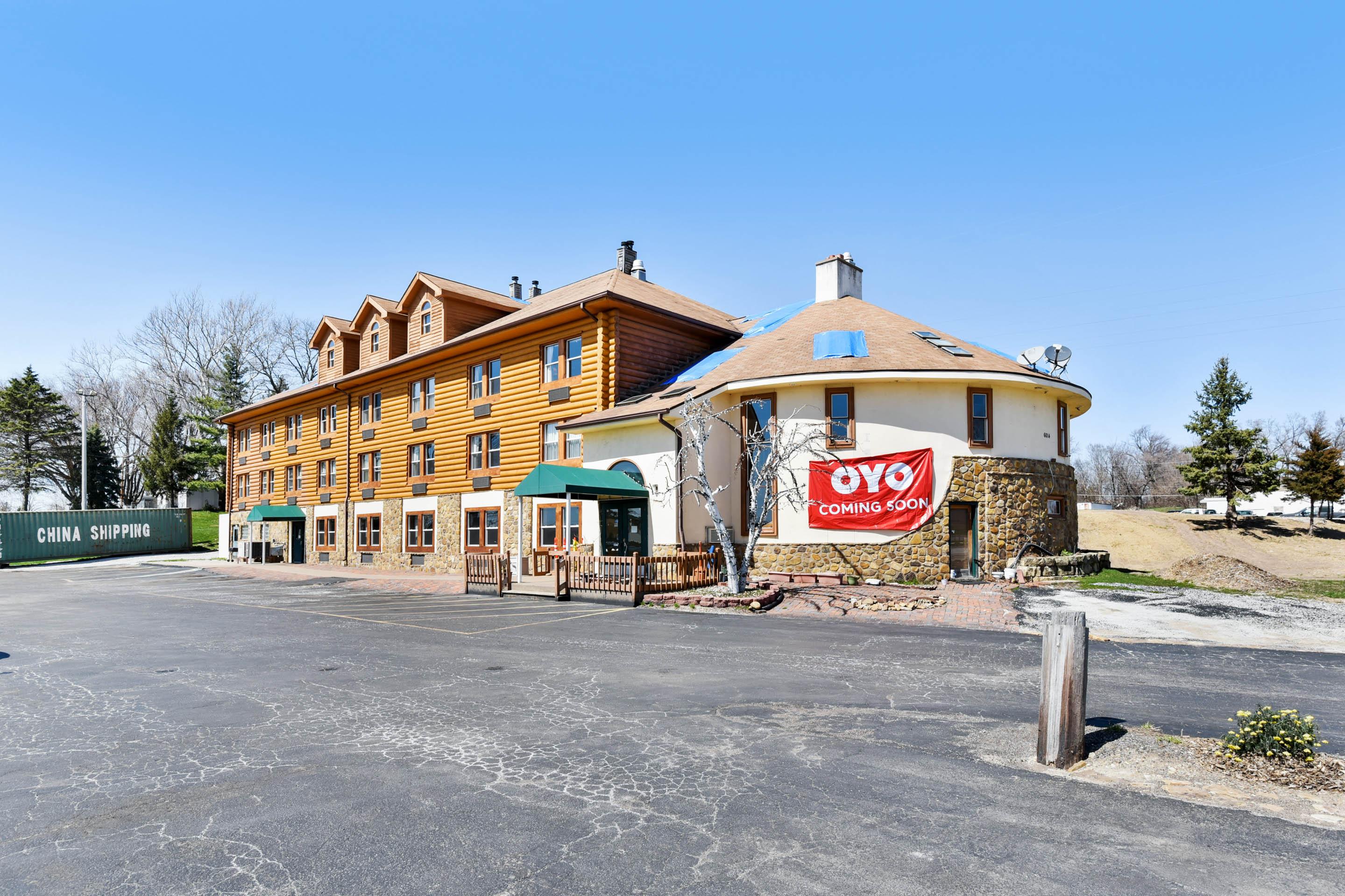 Casa Loma Inn & Suites By Oyo Davenport Ia Near I-80 Exteriér fotografie